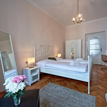 Apartament Anica *